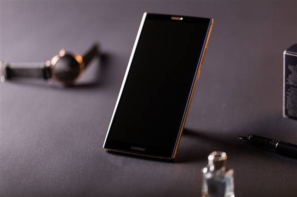 金立m7plus真机图赏_金立M7 Plus手机图片大全