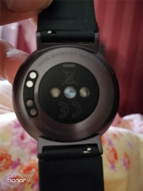 荣耀手表S1后盖材质变成了什么