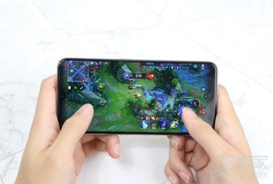 oppo a9和荣耀8a买哪个好