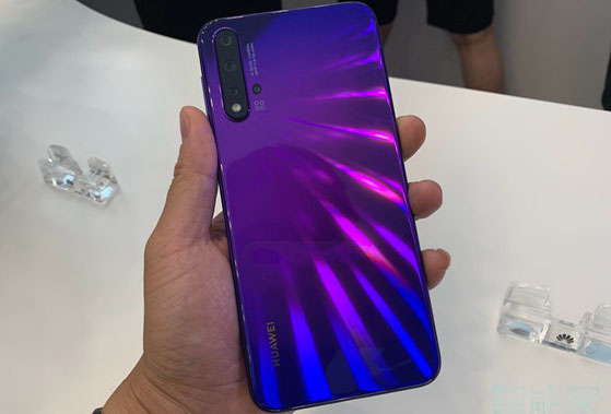 华为nova5pro屏幕材质是什么 屏占比是多少