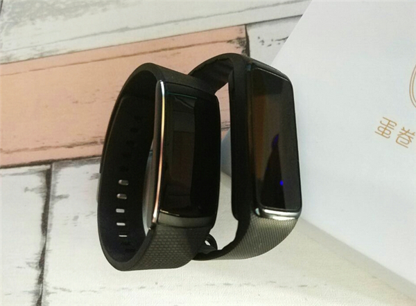 准不准看数据 埃微蛋卷手环与唯乐Now2手环对比评测