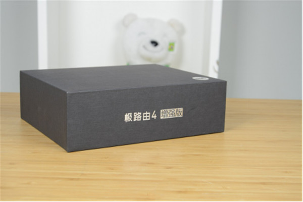 极路由4增强版开箱评测