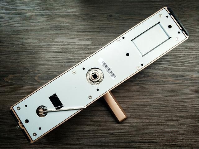 中兴智能锁HL636拆机图