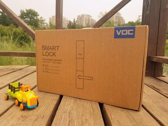 VOC智能锁V77F开箱评测