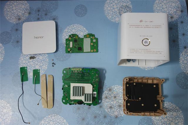 荣耀路由Pro拆机