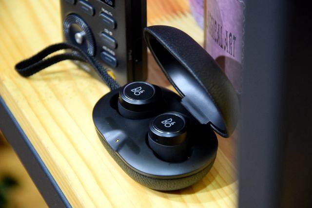 B&O Beoplay E8开箱评测