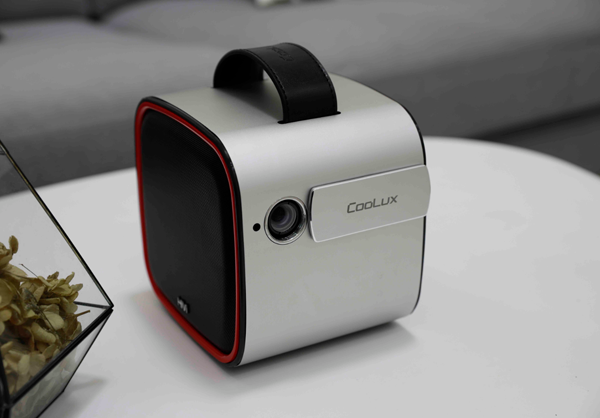 酷乐视R4智能微型投影仪评测