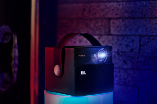 极米无屏电视CC极光荣获2018年iF设计奖