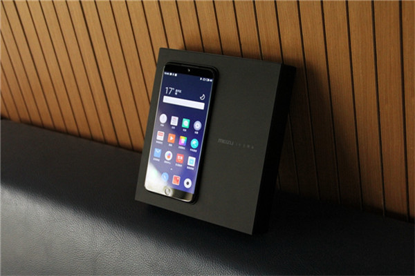 魅族15/15Plus外观评测