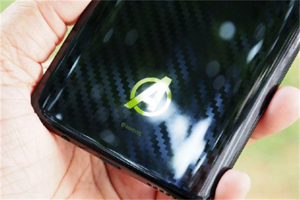 一加6漫威版后壳是什么材质