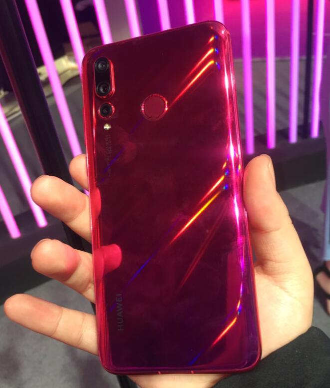 华为nova4手机怎么样