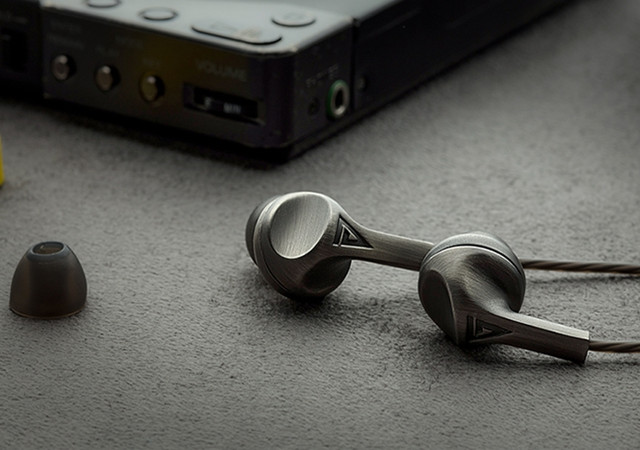徕声F200耳机——巧夺天工震撼入心
